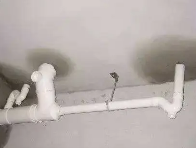 西平卫生间测漏水的几种情景